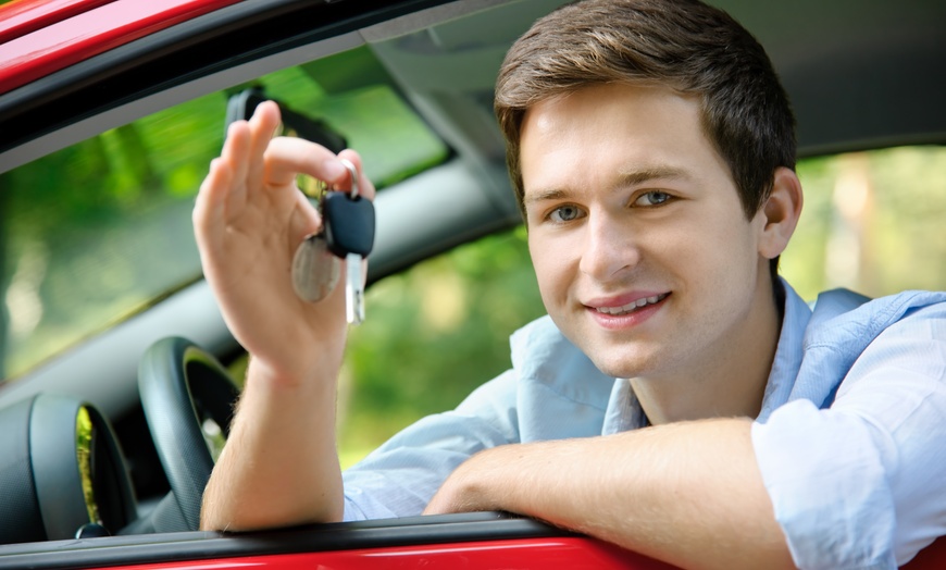 Advantages of Taking a Pre-License Driving Course